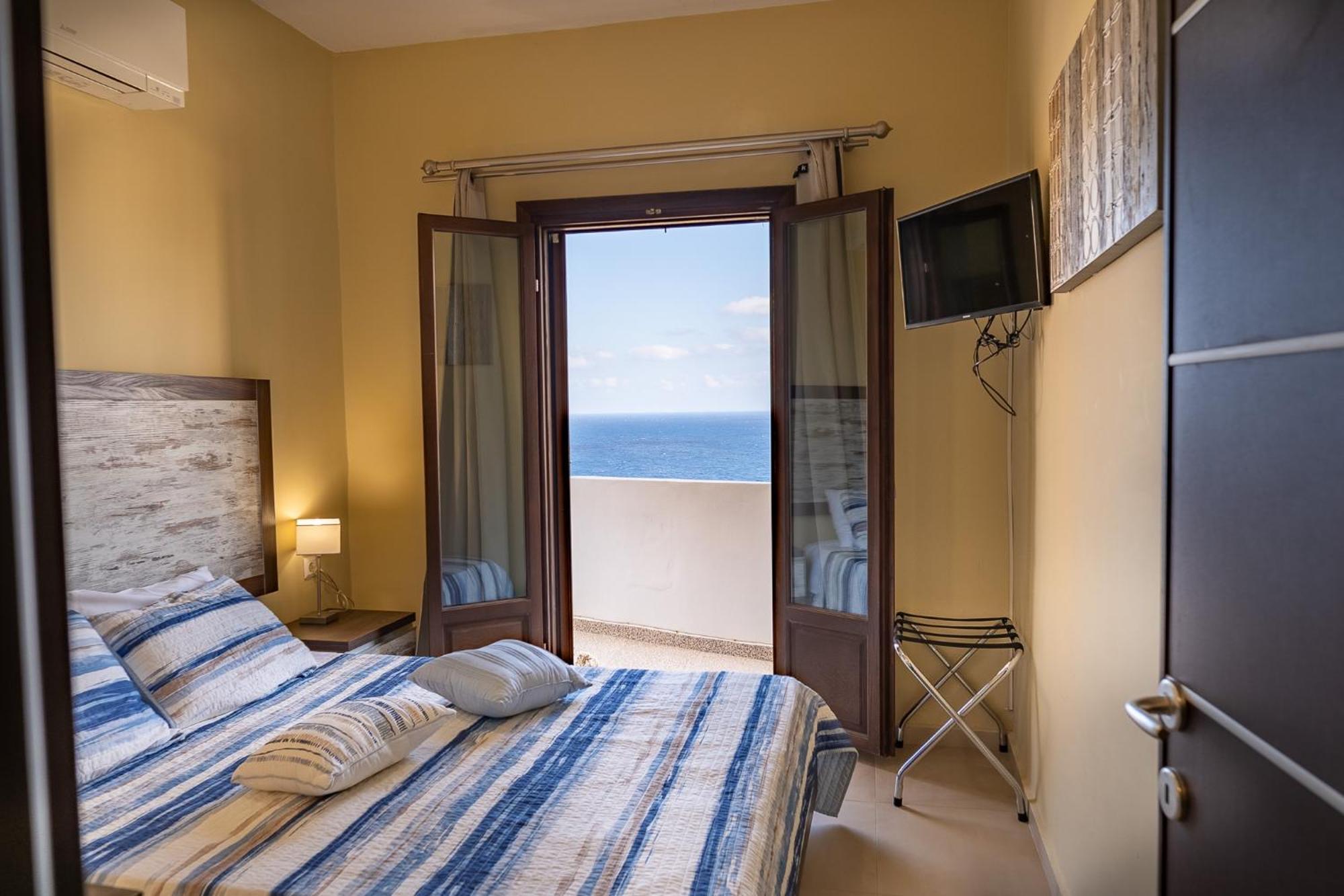 Theoxenia Kasos Luxury Apartments Panagia  Bagian luar foto